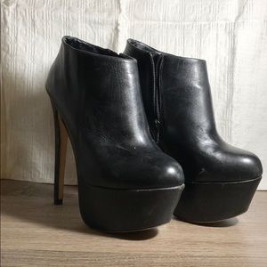Black Leather Aldo 6in Bootie